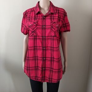 Guess plaid short sleeve red button down shirt, size large